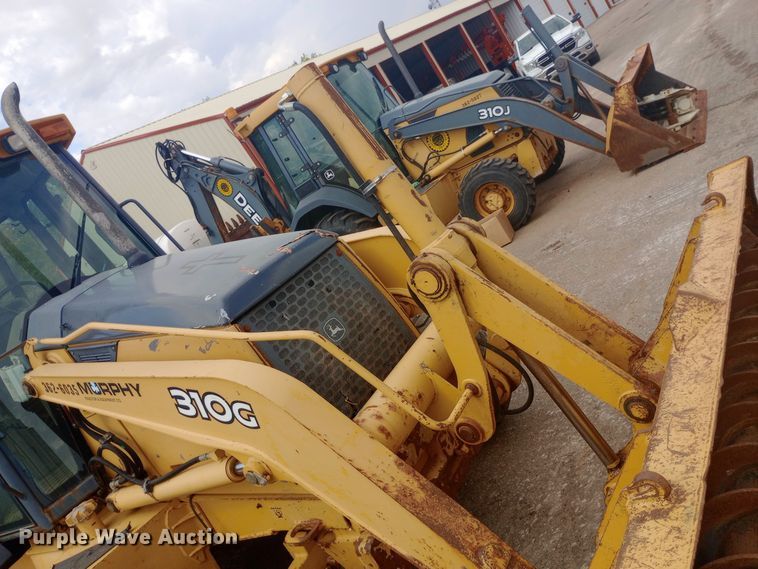 image for item DO1726 2005 John Deere 310G backhoe