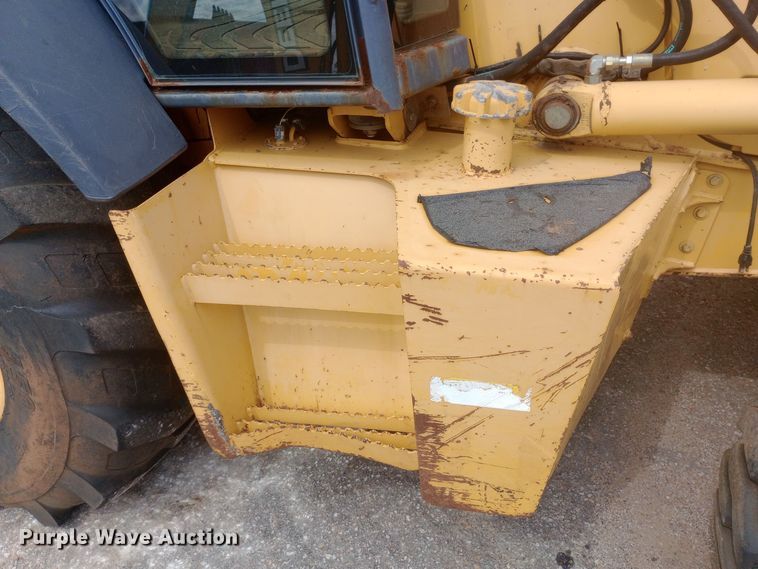 image for item DO1726 2005 John Deere 310G backhoe