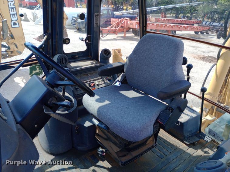 image for item DO1726 2005 John Deere 310G backhoe