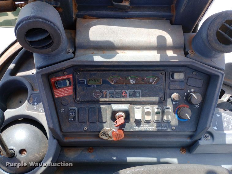 image for item DO1726 2005 John Deere 310G backhoe