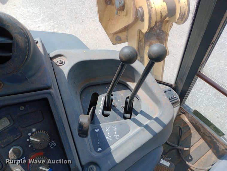 image for item DO1726 2005 John Deere 310G backhoe