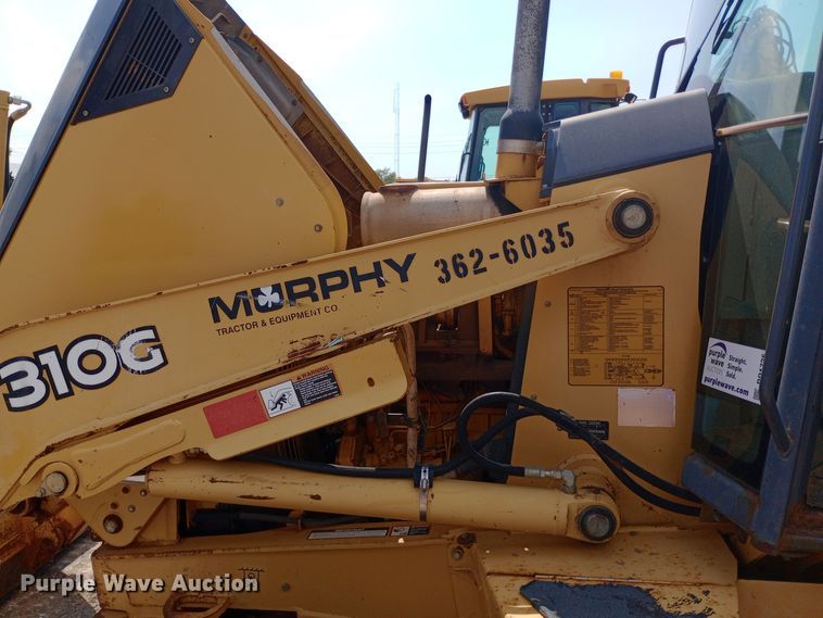 image for item DO1726 2005 John Deere 310G backhoe