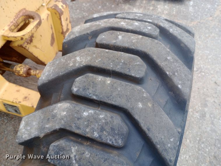 image for item DO1726 2005 John Deere 310G backhoe