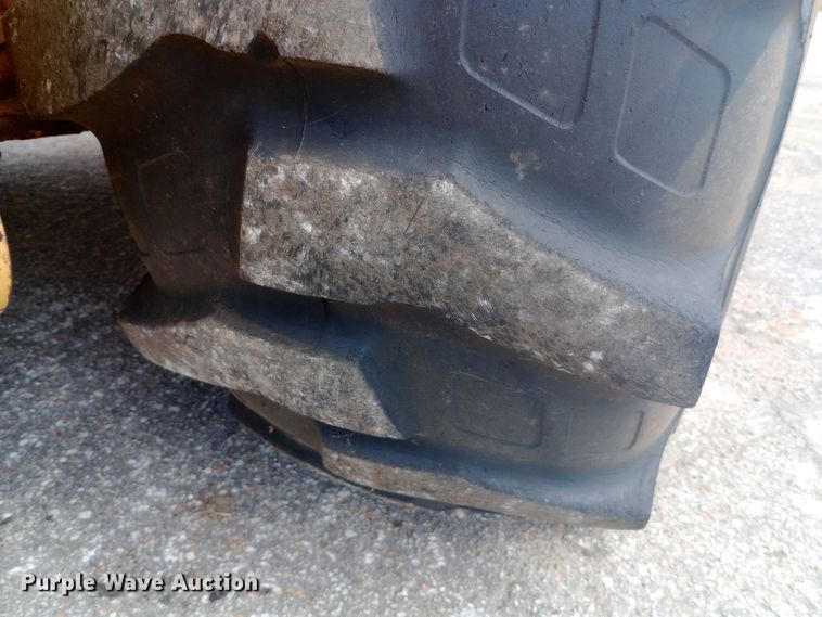 image for item DO1726 2005 John Deere 310G backhoe