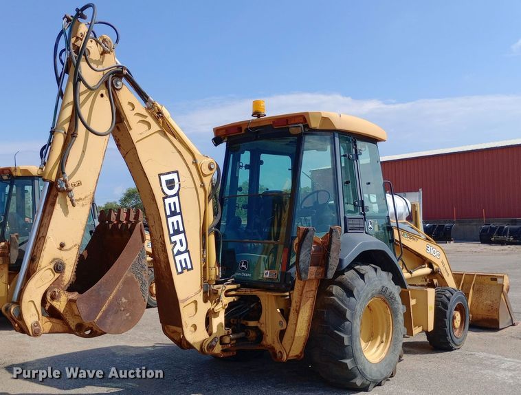image for item DO1727 2005 John Deere 310G backhoe