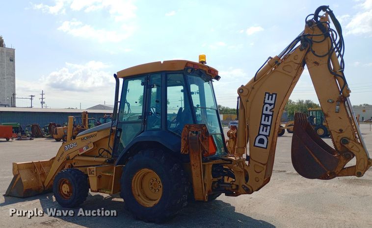 image for item DO1727 2005 John Deere 310G backhoe