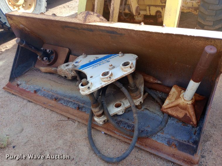 image for item DO1727 2005 John Deere 310G backhoe