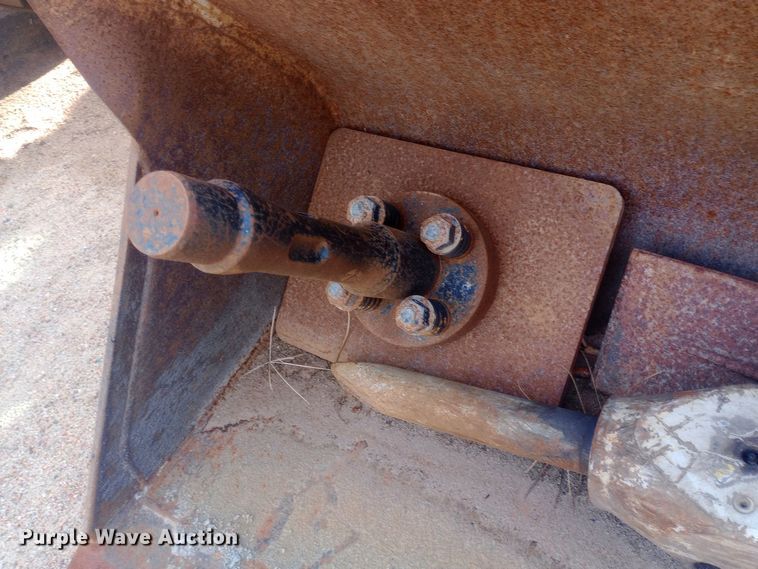 image for item DO1727 2005 John Deere 310G backhoe