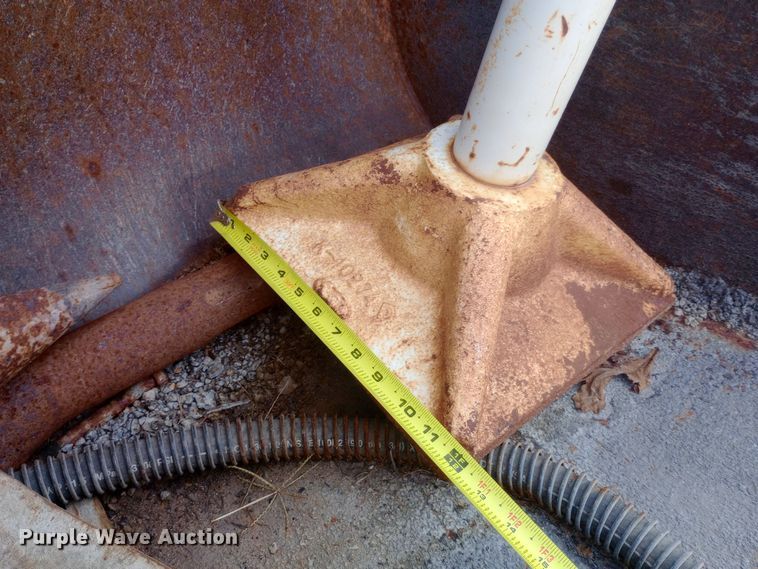 image for item DO1727 2005 John Deere 310G backhoe