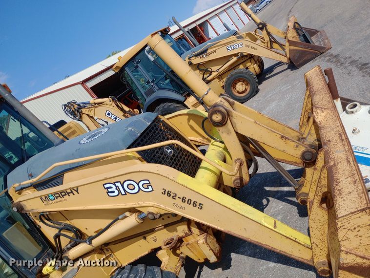 image for item DO1727 2005 John Deere 310G backhoe