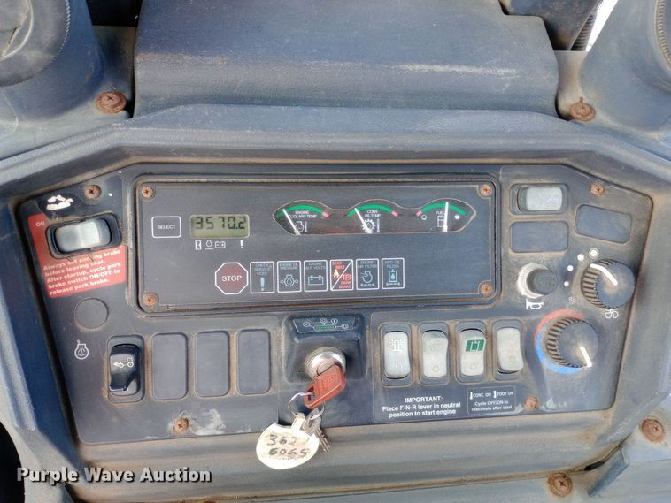 image for item DO1727 2005 John Deere 310G backhoe