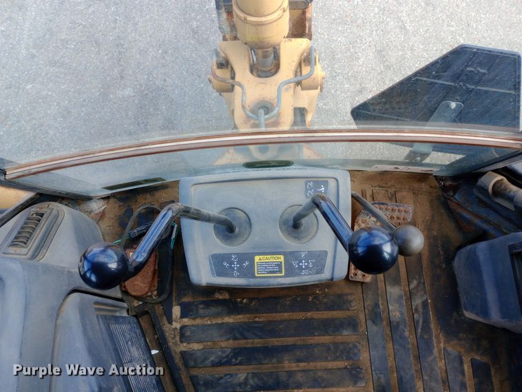 image for item DO1727 2005 John Deere 310G backhoe