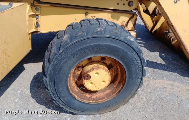 image for item DO1727 2005 John Deere 310G backhoe