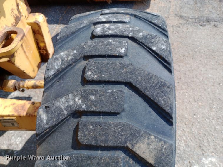 image for item DO1727 2005 John Deere 310G backhoe