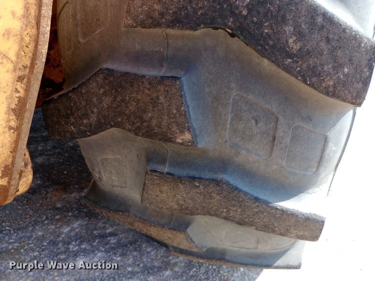 image for item DO1727 2005 John Deere 310G backhoe