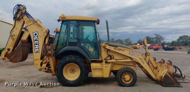 image for item DO1728 2005 John Deere 310G backhoe