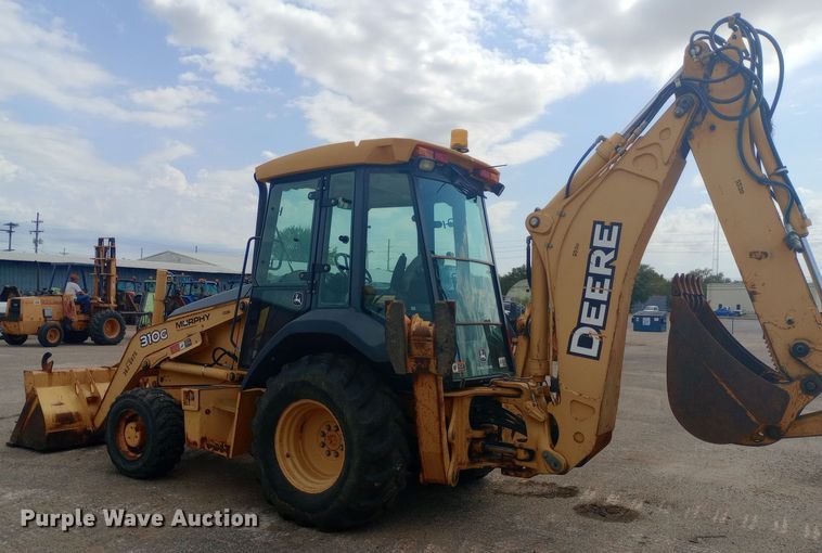 image for item DO1728 2005 John Deere 310G backhoe