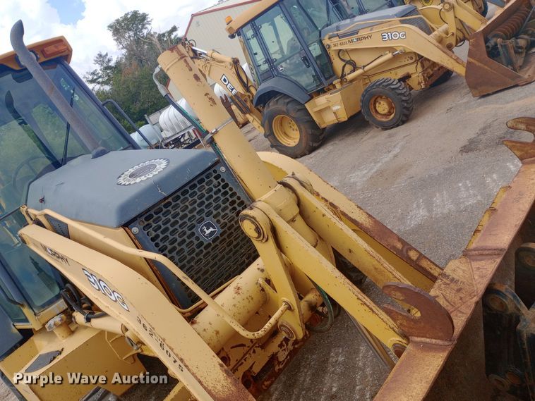 image for item DO1728 2005 John Deere 310G backhoe
