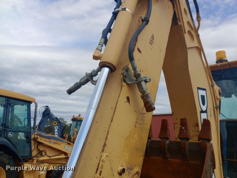 image for item DO1728 2005 John Deere 310G backhoe