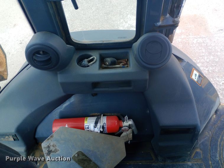 image for item DO1728 2005 John Deere 310G backhoe