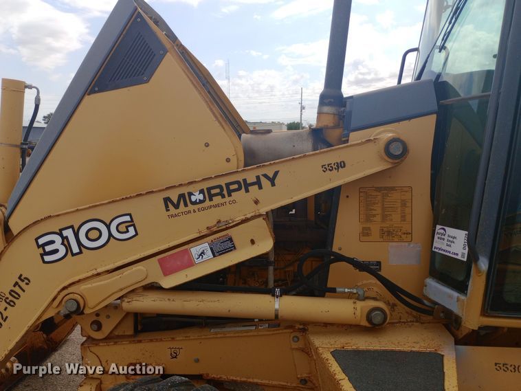 image for item DO1728 2005 John Deere 310G backhoe