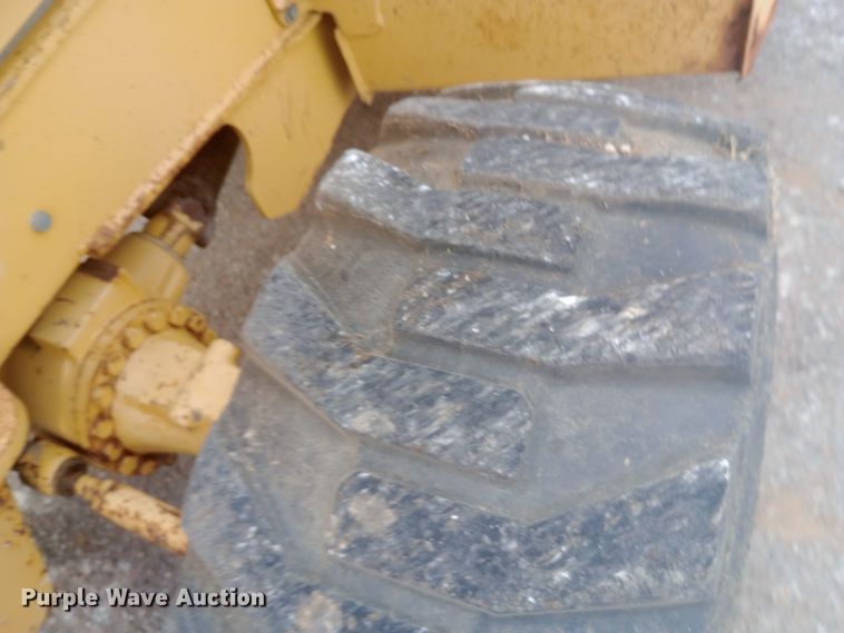 image for item DO1728 2005 John Deere 310G backhoe