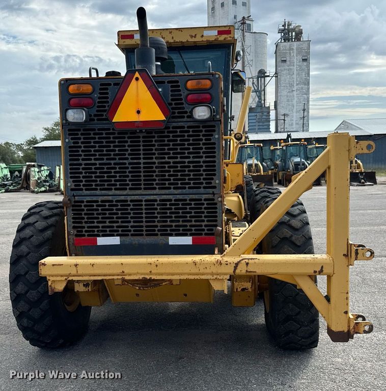 image for item DO1729 2004 John Deere 670CH Series II motor grader