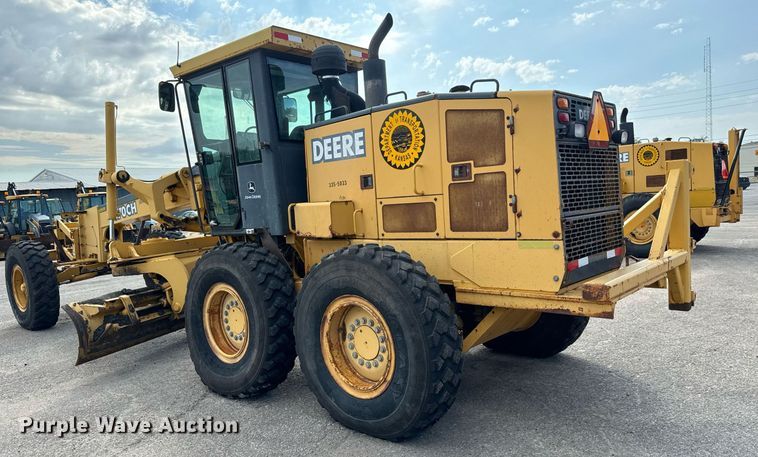 image for item DO1729 2004 John Deere 670CH Series II motor grader