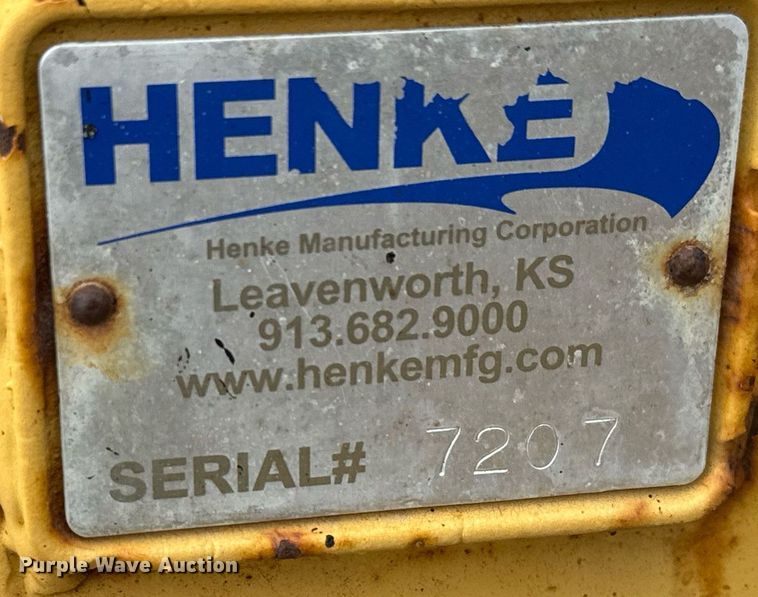 image for item DO1729 2004 John Deere 670CH Series II motor grader