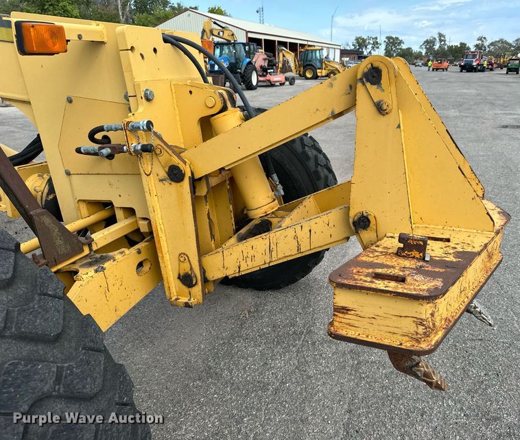 image for item DO1729 2004 John Deere 670CH Series II motor grader