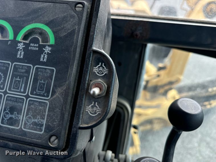 image for item DO1729 2004 John Deere 670CH Series II motor grader