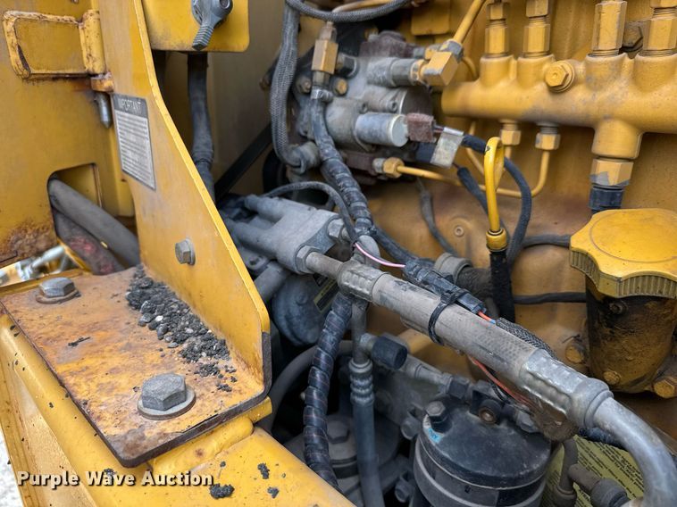 image for item DO1729 2004 John Deere 670CH Series II motor grader