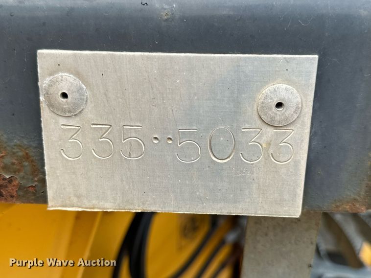 image for item DO1729 2004 John Deere 670CH Series II motor grader