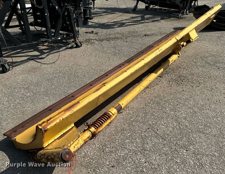 image for item DO1729 2004 John Deere 670CH Series II motor grader