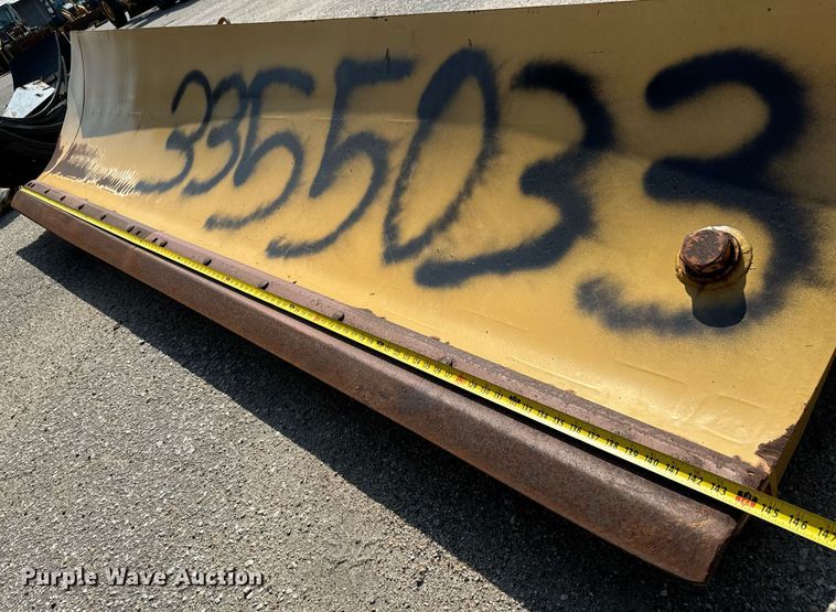 image for item DO1729 2004 John Deere 670CH Series II motor grader