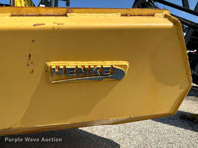 image for item DO1729 2004 John Deere 670CH Series II motor grader