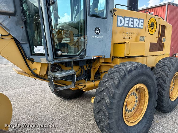 image for item DO1730 2002 John Deere 770CH motor grader