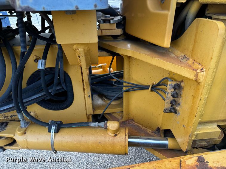 image for item DO1730 2002 John Deere 770CH motor grader