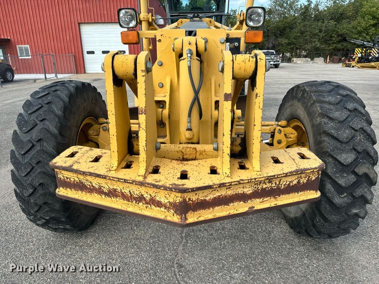 image for item DO1730 2002 John Deere 770CH motor grader