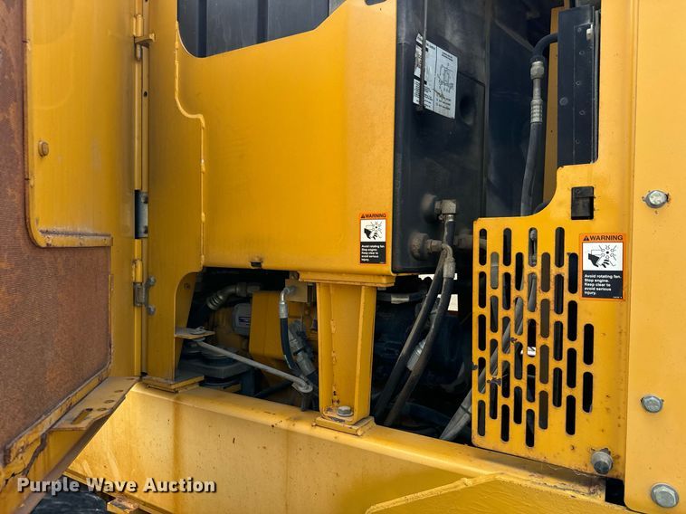 image for item DO1730 2002 John Deere 770CH motor grader