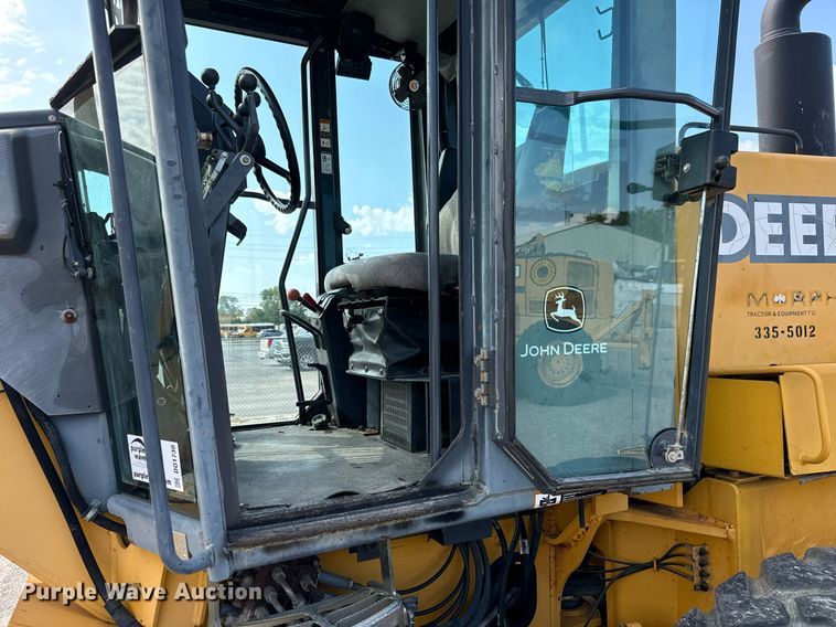 image for item DO1730 2002 John Deere 770CH motor grader