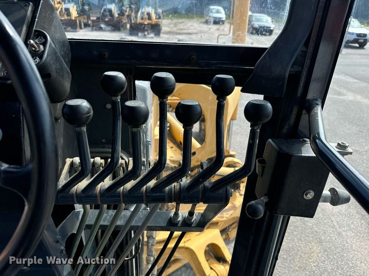 image for item DO1730 2002 John Deere 770CH motor grader