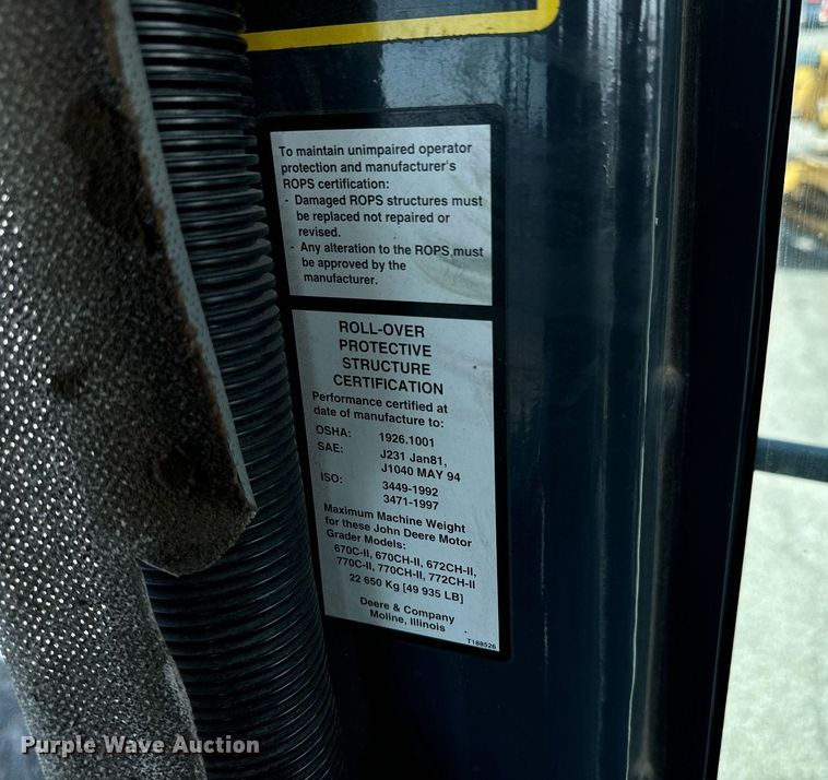image for item DO1730 2002 John Deere 770CH motor grader