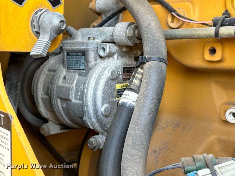 image for item DO1730 2002 John Deere 770CH motor grader