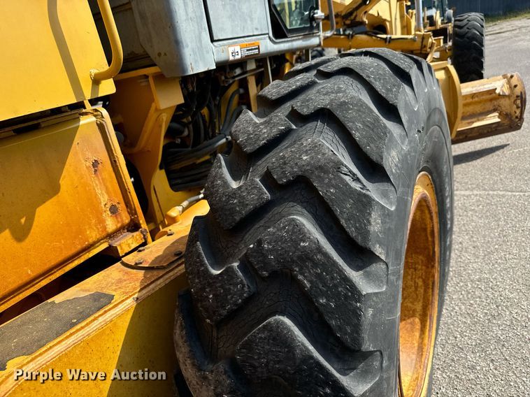 image for item DO1730 2002 John Deere 770CH motor grader