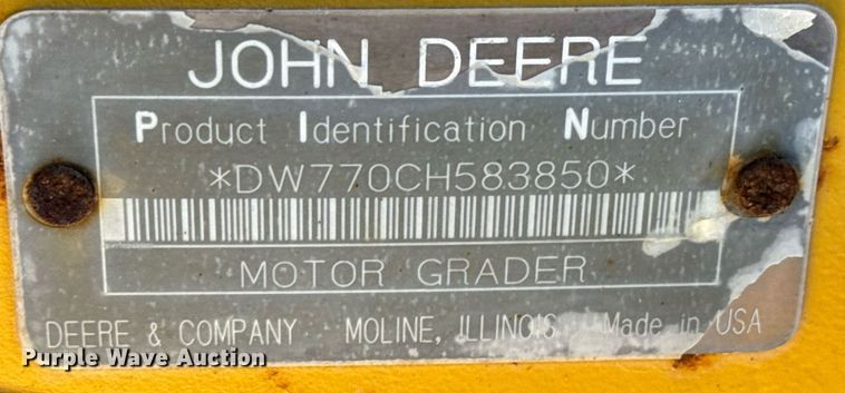 image for item DO1730 2002 John Deere 770CH motor grader