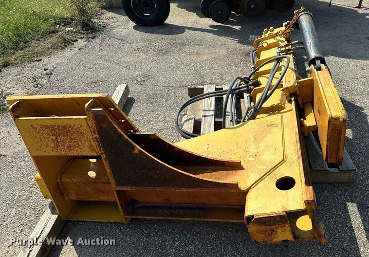 image for item DO1730 2002 John Deere 770CH motor grader