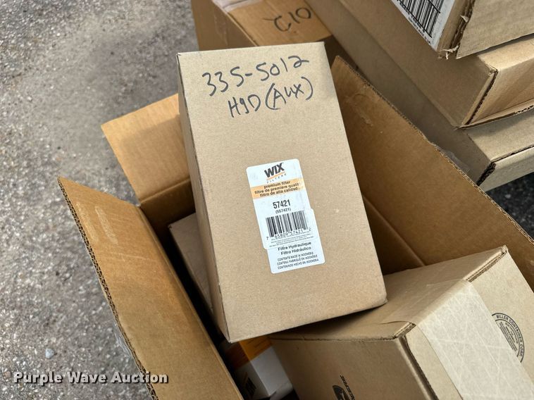 image for item DO1730 2002 John Deere 770CH motor grader