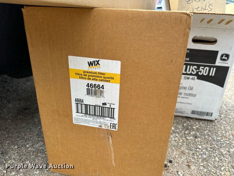 image for item DO1730 2002 John Deere 770CH motor grader