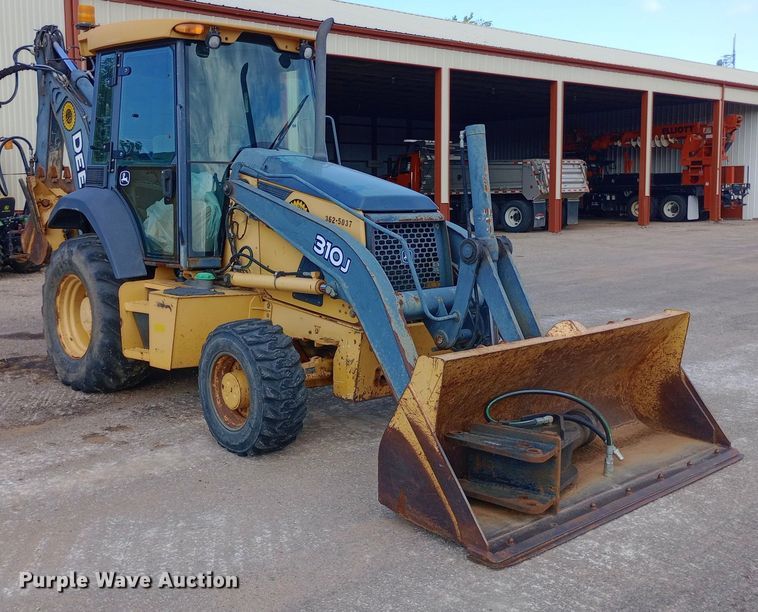 image for item DO1735 2008 John Deere 310J backhoe